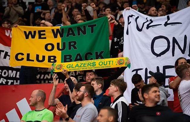 林良锋：曼联赢得侥幸，反败为胜带来更多担忧